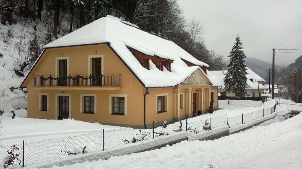 Banská Štiavnica Apartmany Weissov Dom מראה חיצוני תמונה