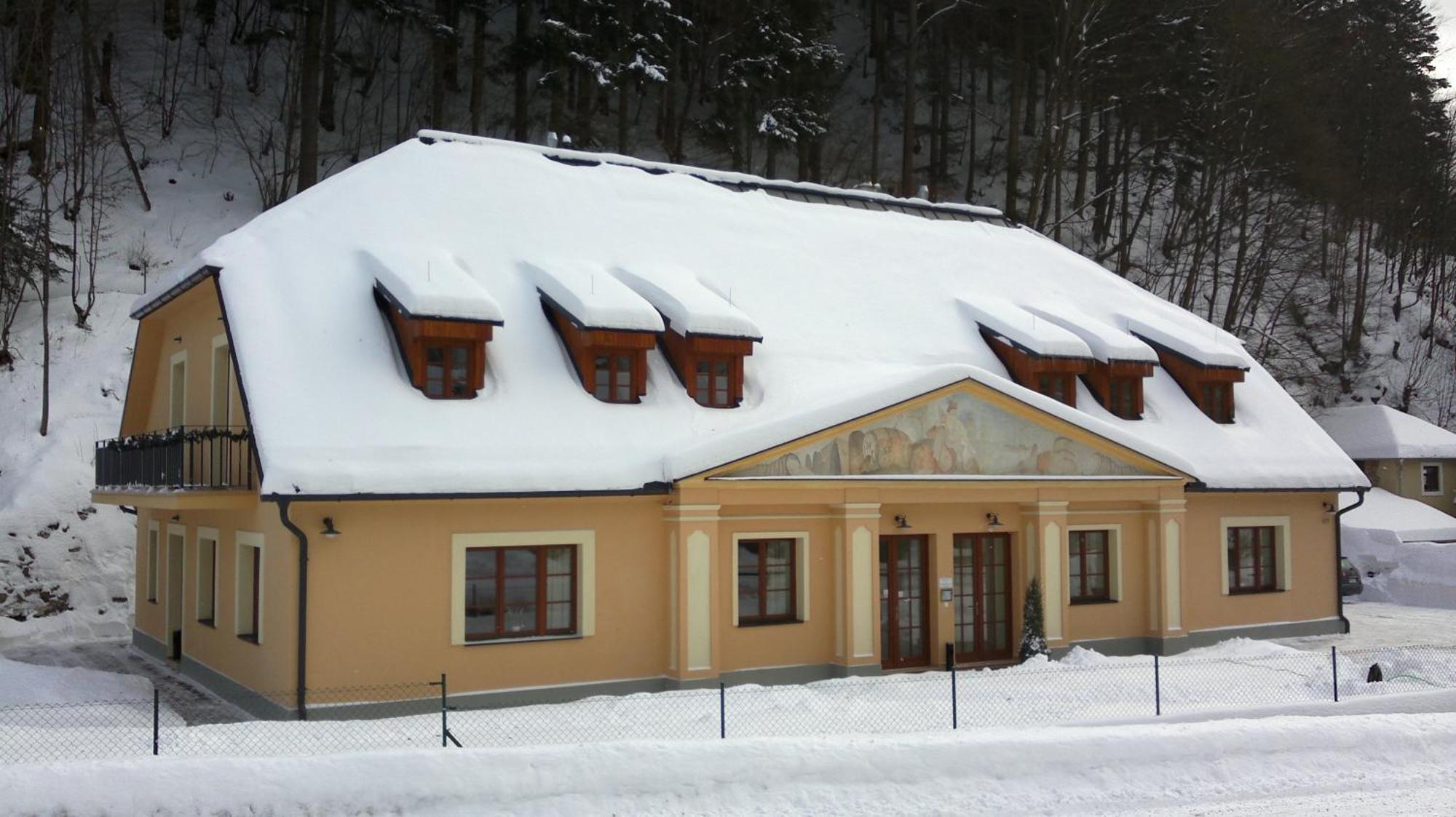 Banská Štiavnica Apartmany Weissov Dom מראה חיצוני תמונה