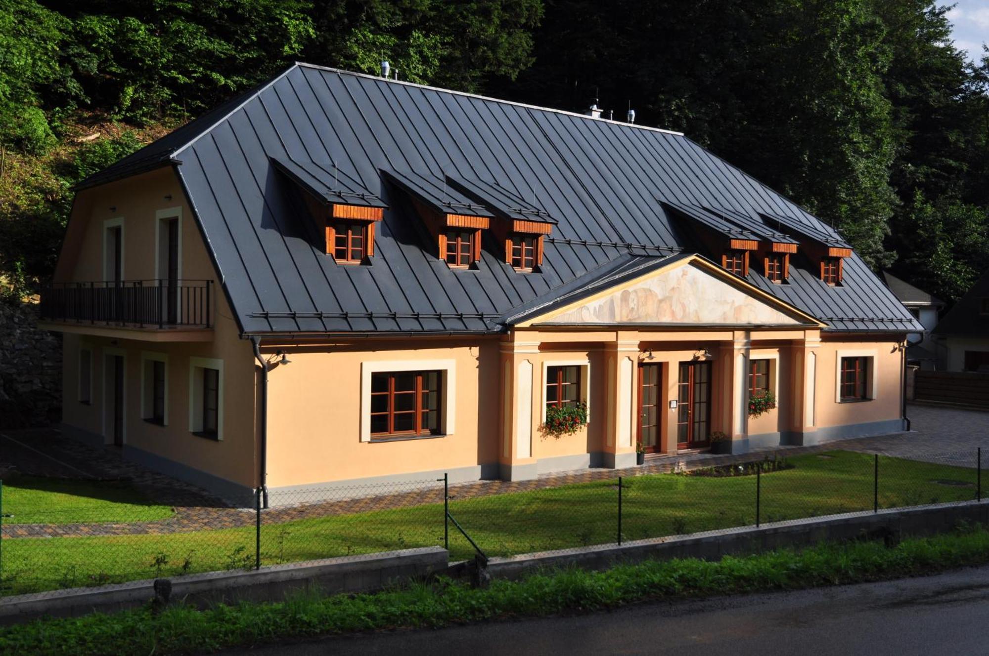 Banská Štiavnica Apartmany Weissov Dom מראה חיצוני תמונה