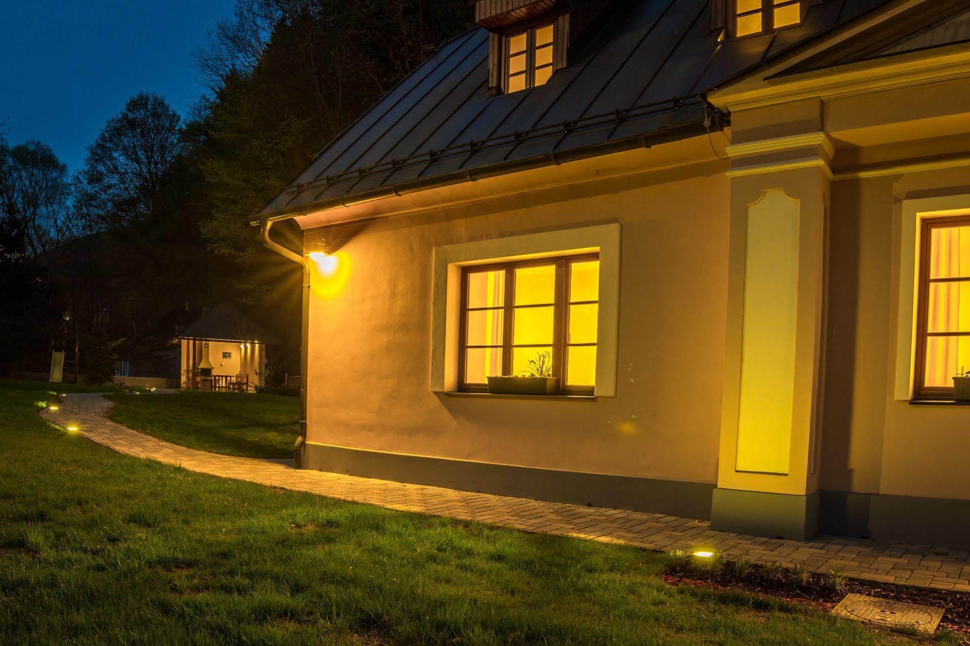 Banská Štiavnica Apartmany Weissov Dom מראה חיצוני תמונה