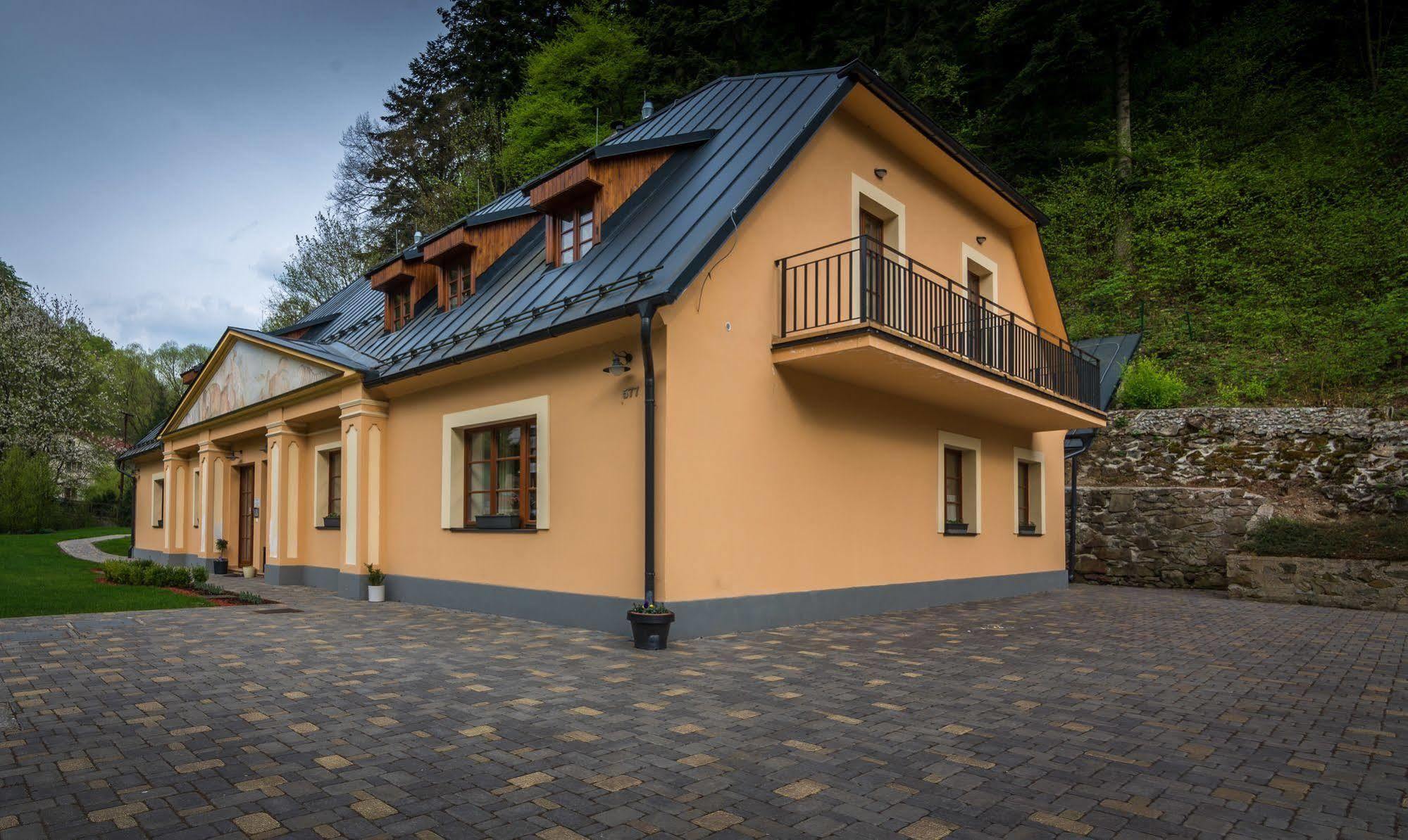 Banská Štiavnica Apartmany Weissov Dom מראה חיצוני תמונה